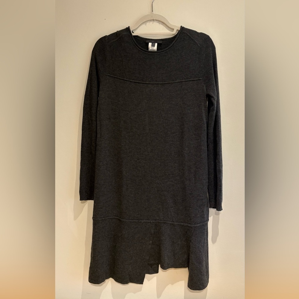 Dicktons Barcelona long sleeve gray short dress